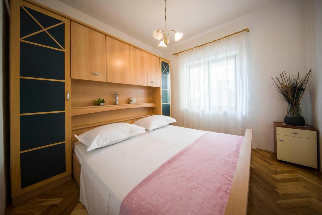 3 Bedroom Apartment Antonio Каштела Екстер'єр фото