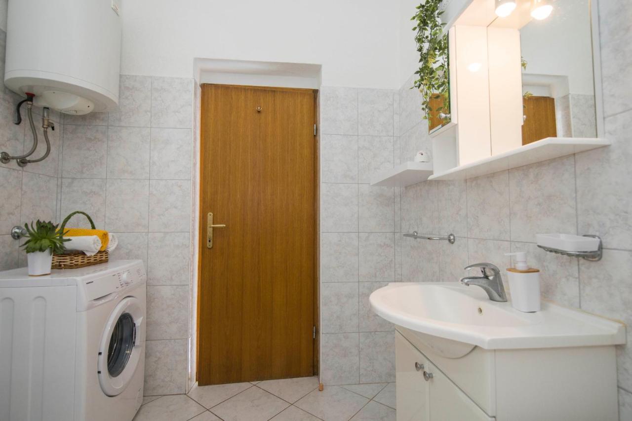 3 Bedroom Apartment Antonio Каштела Екстер'єр фото