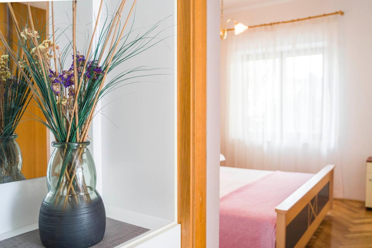 3 Bedroom Apartment Antonio Каштела Екстер'єр фото